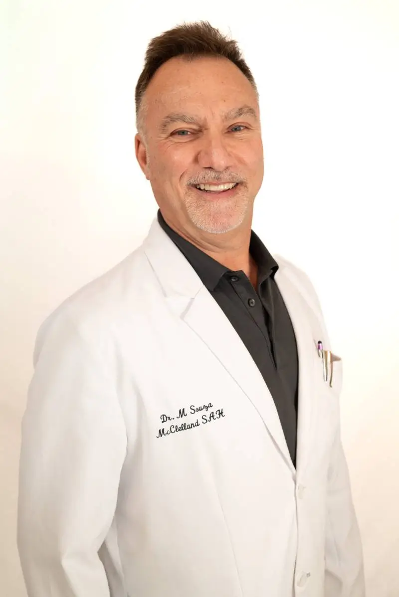 Headshot of Dr. Matthew Marc Souza